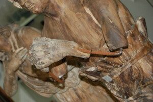 Pair of cherubs restoration