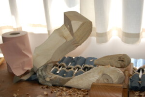 Pair of cherubs restoration